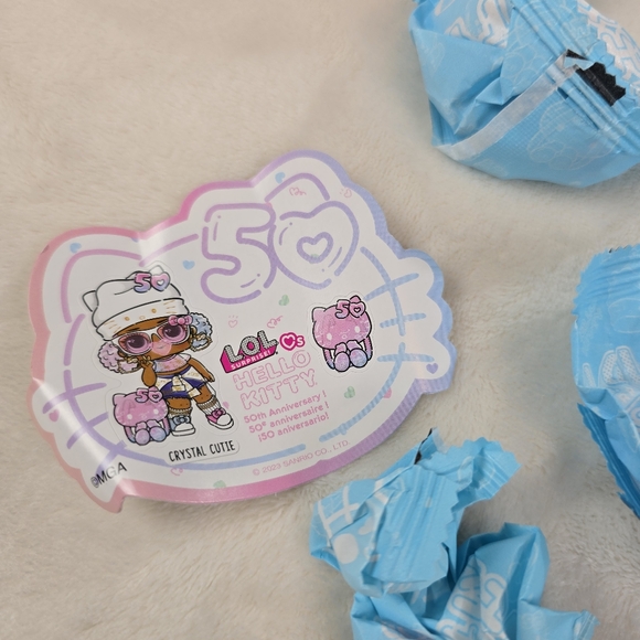 Hello Kitty LOL Surprise Collector - Picture 2 of 3
